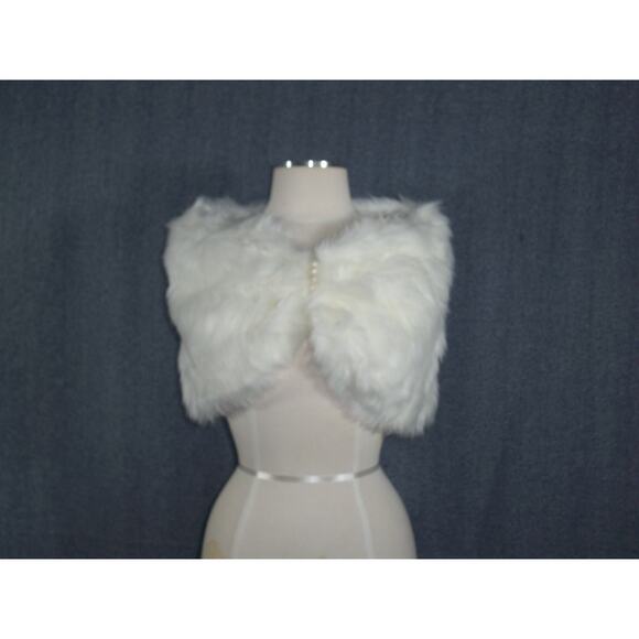 Copied - Faux Fur Wrap Stole shawl cape,white bridal Formal Evening wrap stole - Picture 2 of 7